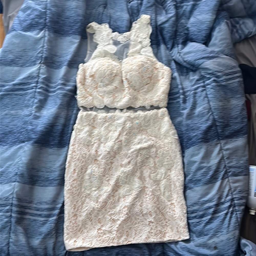 Brand: Let’s, Size: small, Color: White with Crème underneath.
